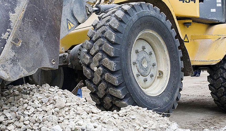 Maximum resistance during manoeuvres for the DURAFORCE Utility tyre