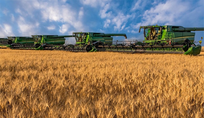 Harvesters equipped with 900mm tyres in the plains of Saskatchewan in Canada