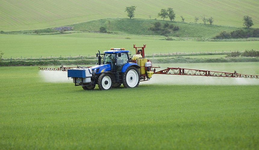 Specific tyres for spraying