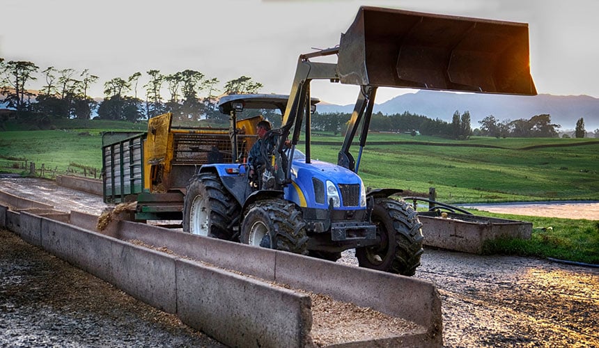 Specific tyres for mixed crop-livestock farming