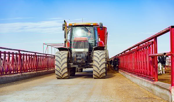 Reducing agricultural tyre costs in mixed polycropping-livestock farming