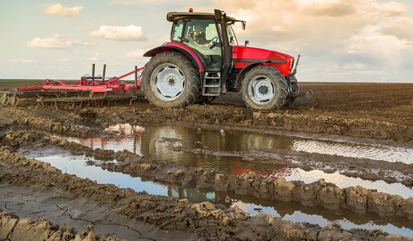How to choose a good agricultural tyre for clay soil