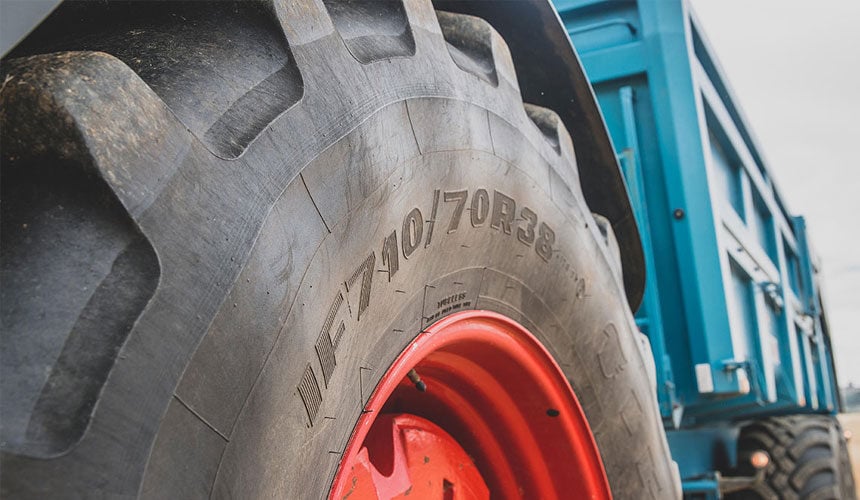 Maxi Traction IF tyres for soil preservation