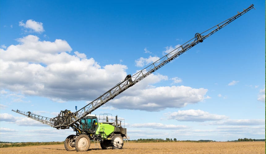 Self-propelled wide-span sprayer equipped with Firestone’s RDT 23 tyres