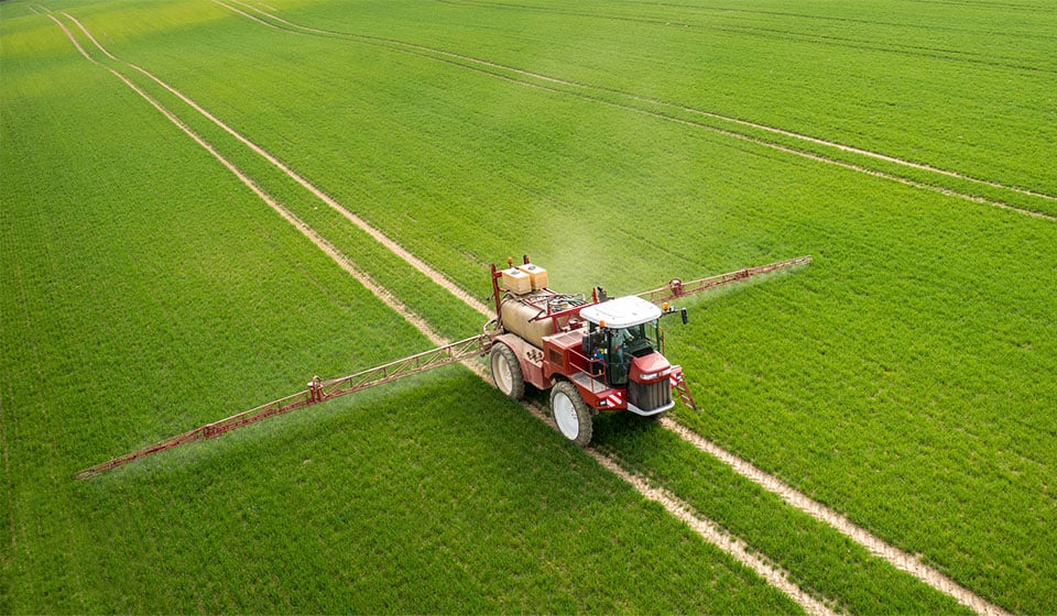 Firestone’s RDT 23 agricultural tyre for a self-propelled wide-span sprayer  