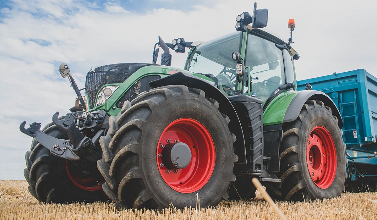 Maxi Traction IF tractor tyres