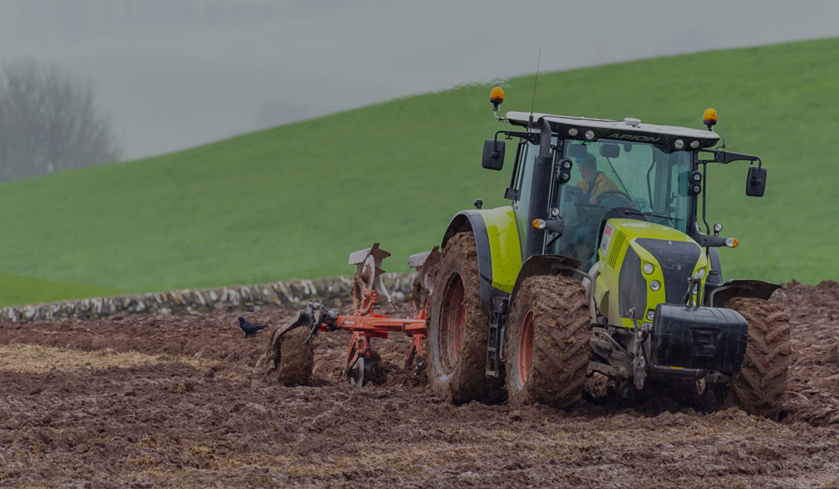 How to control tractor wheel slip